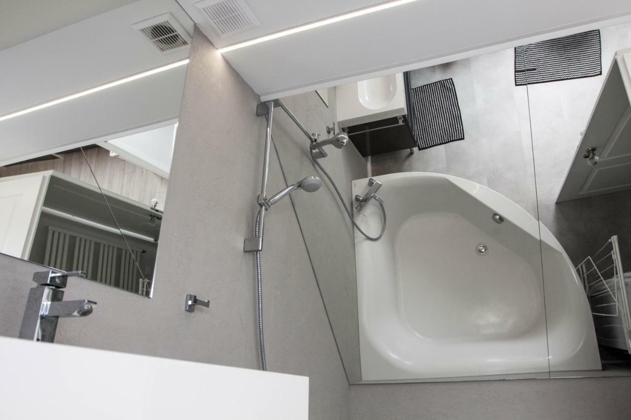 Apartament Mnw วอร์ซอ ภายนอก รูปภาพ